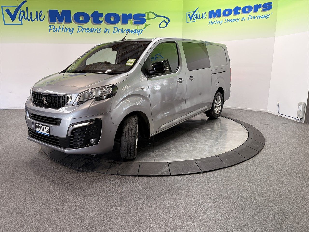 Vehicle image 3