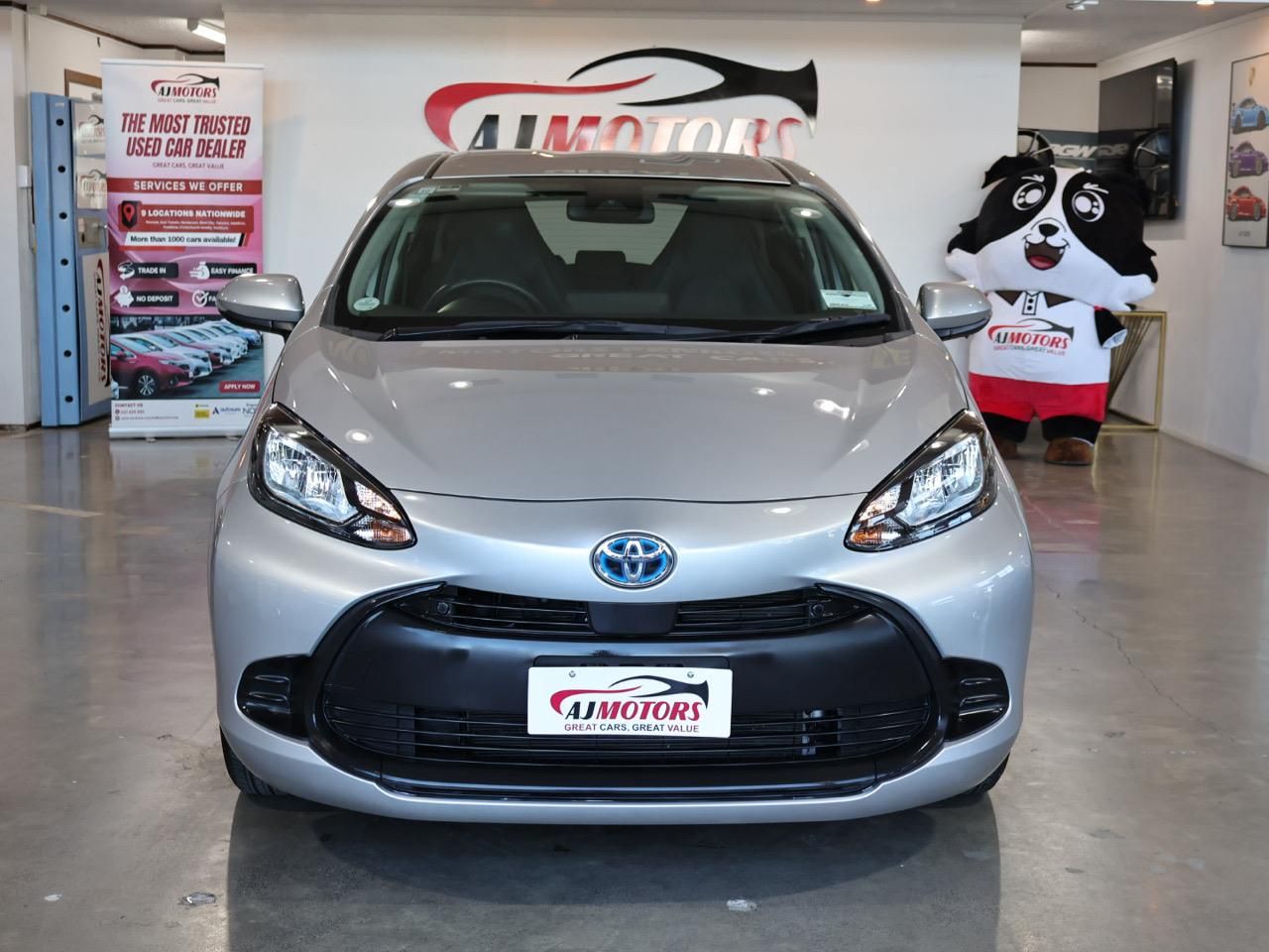 Vehicle image 2