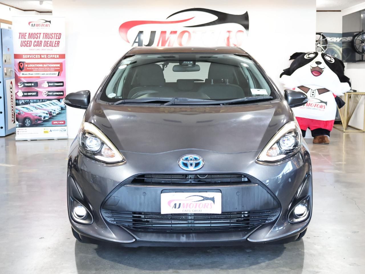 Vehicle image 2