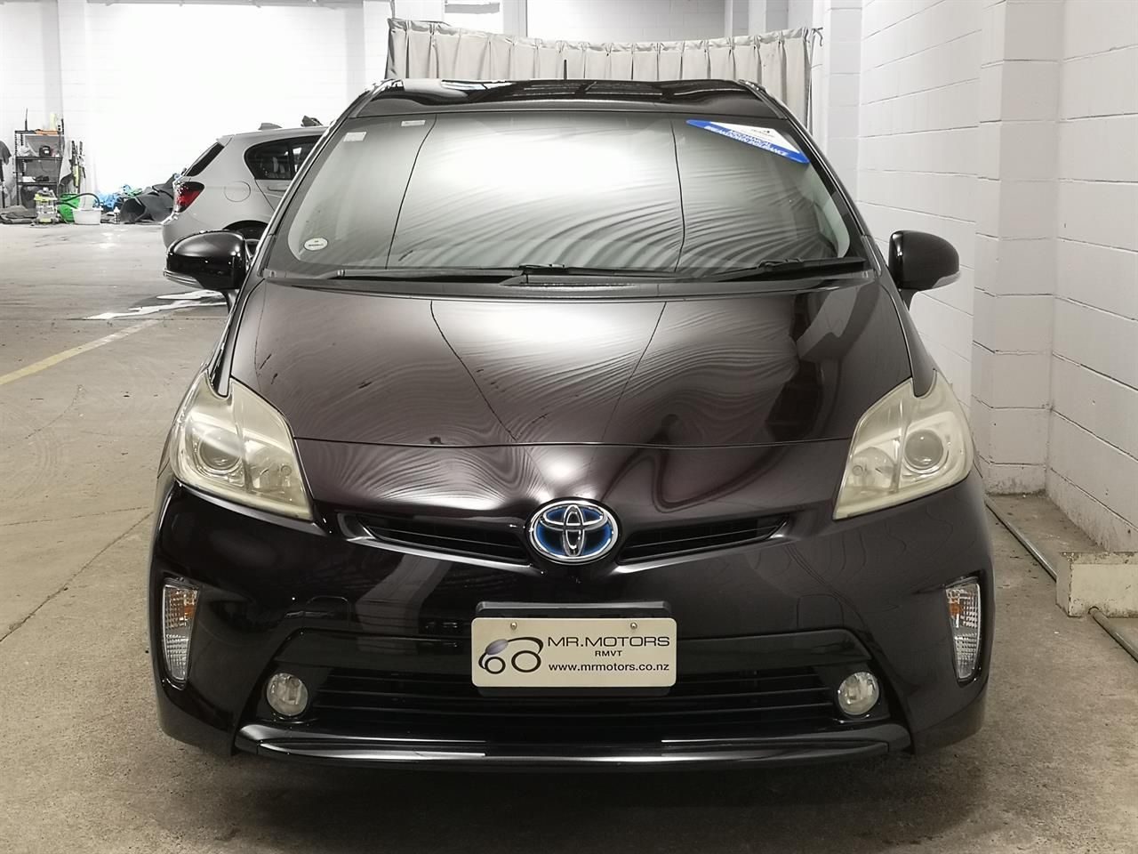 Vehicle image 4