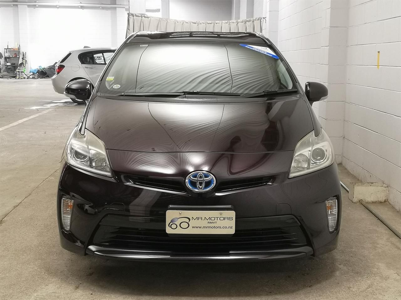 Vehicle image 4