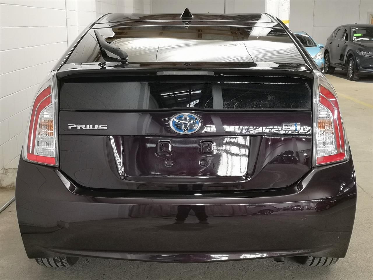 Vehicle image 5