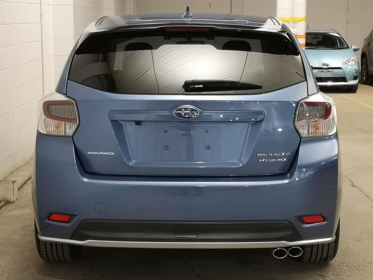 Vehicle image 5
