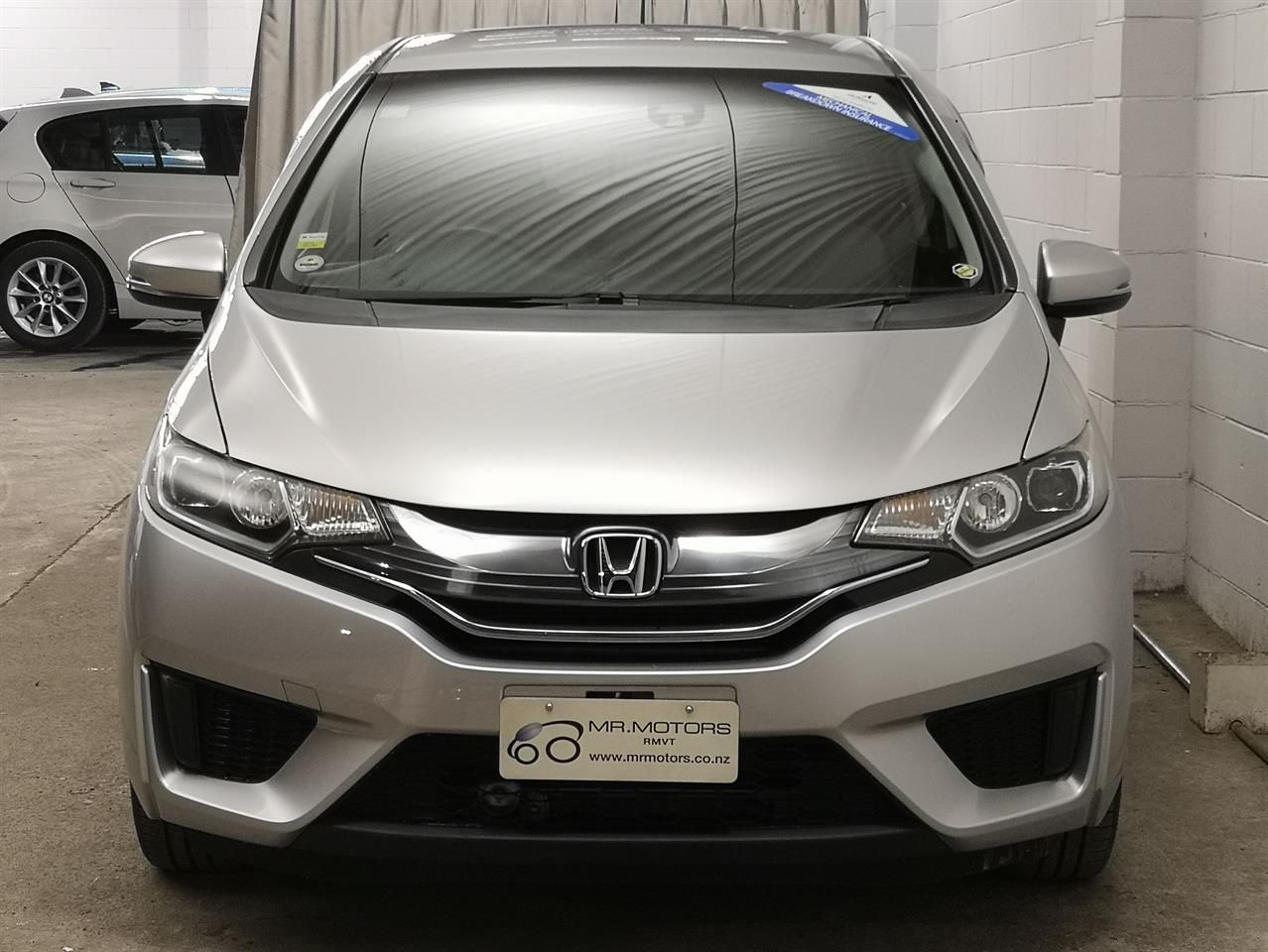 Vehicle image 4