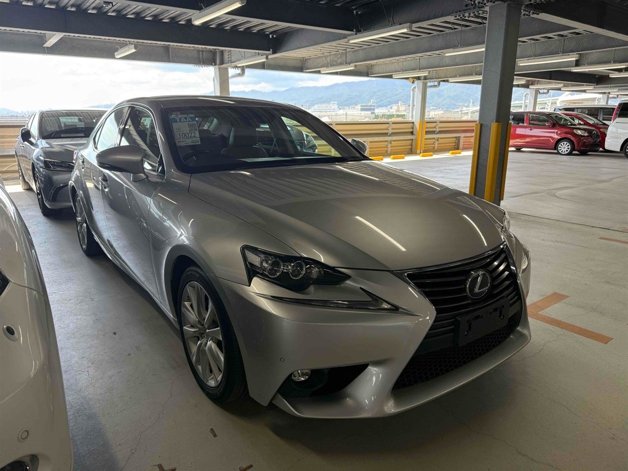 Vehicle image 4