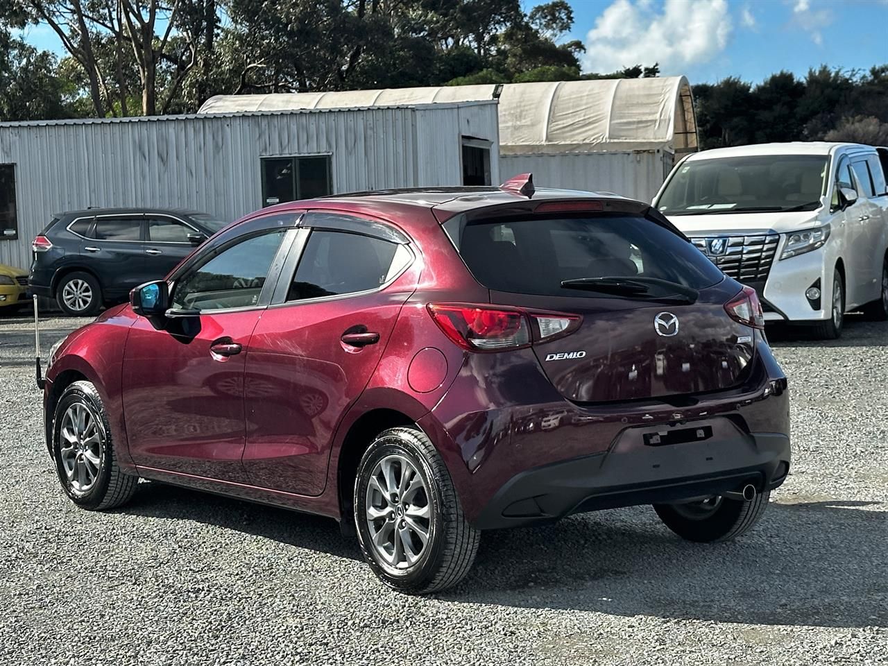 Vehicle image 5