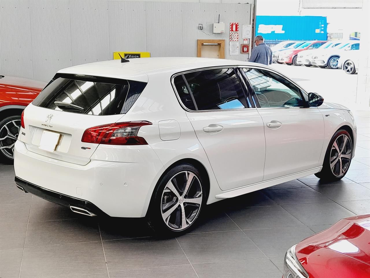 Vehicle image 4