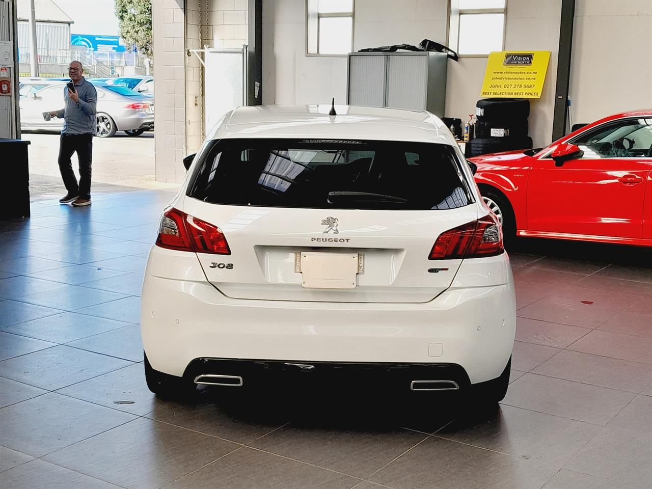 Vehicle image 5