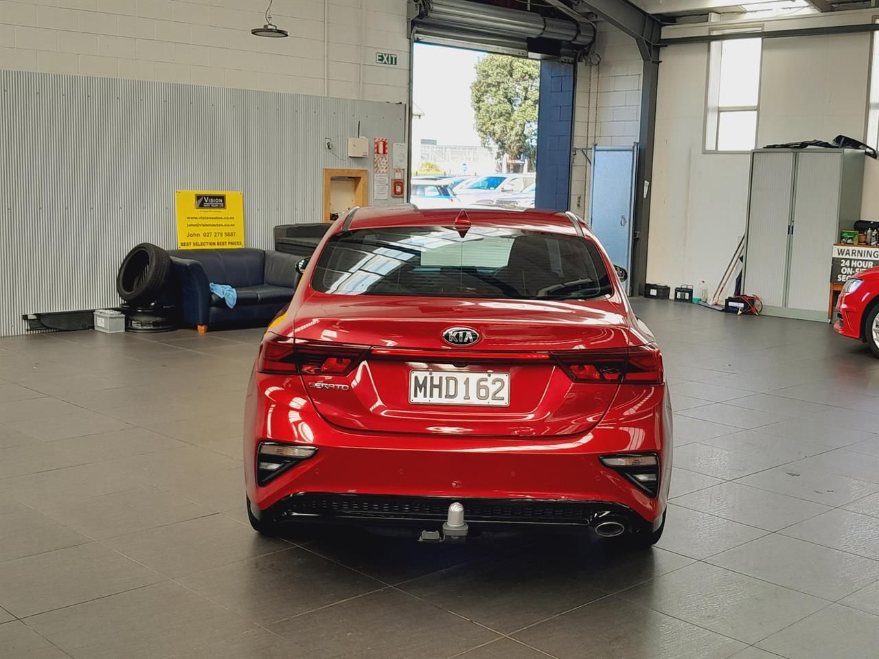 Vehicle image 4