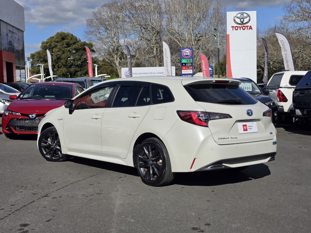 Vehicle image 5