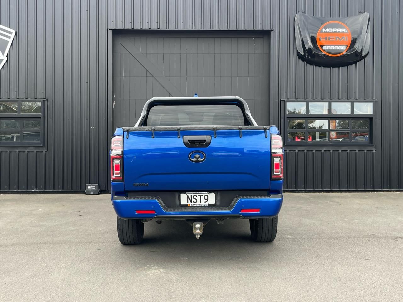 Vehicle image 5