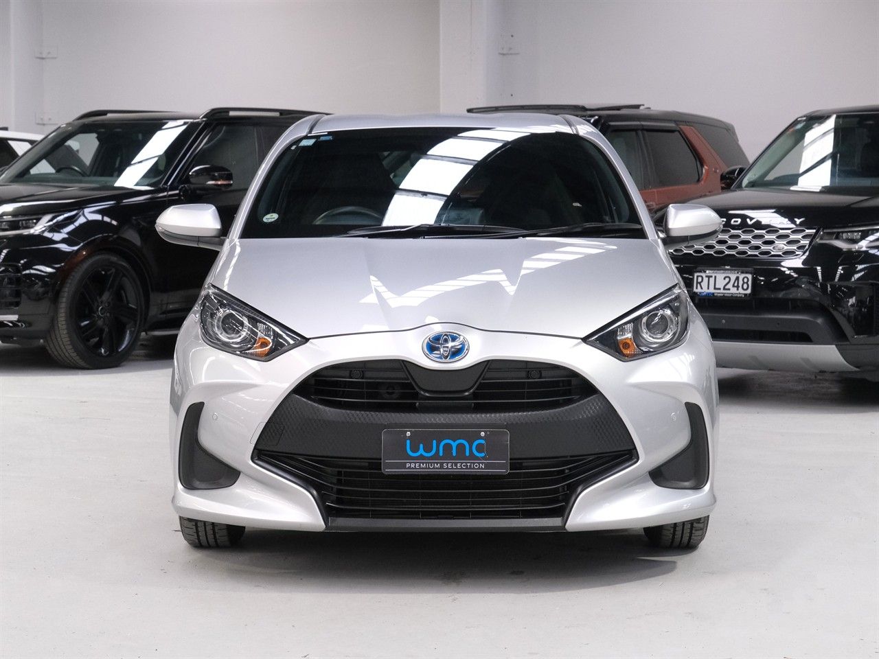 Vehicle image 3