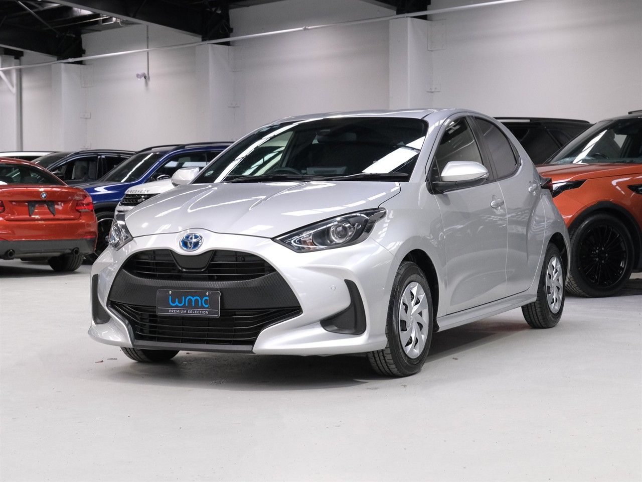 Vehicle image 4