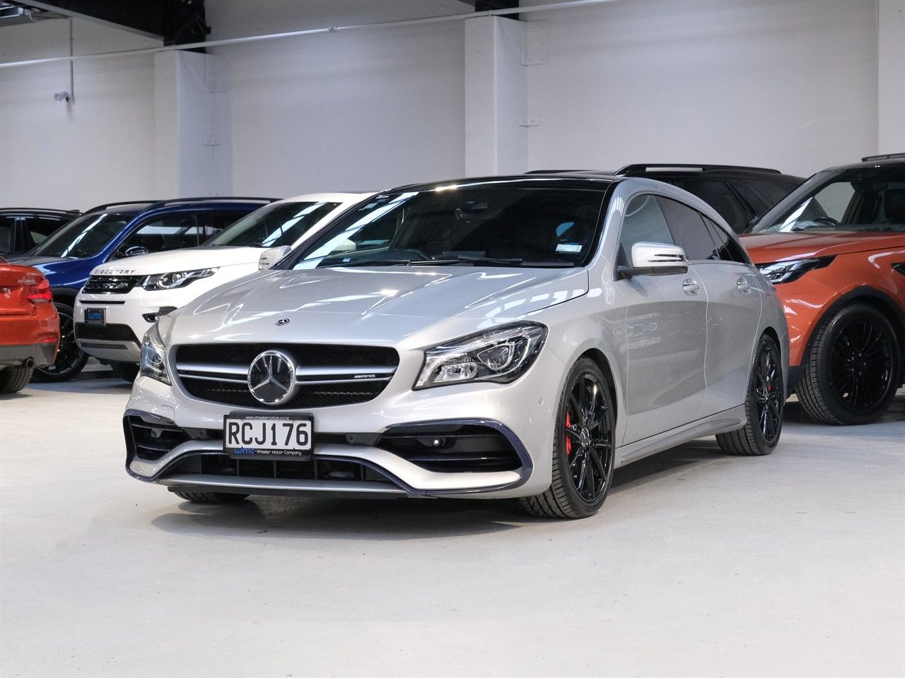 Vehicle image 4