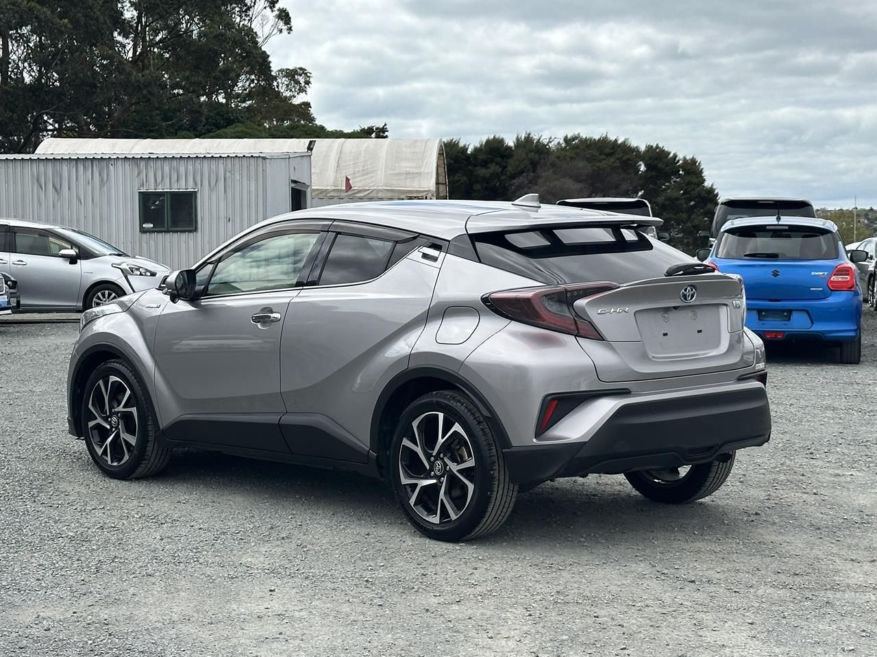 Vehicle image 5