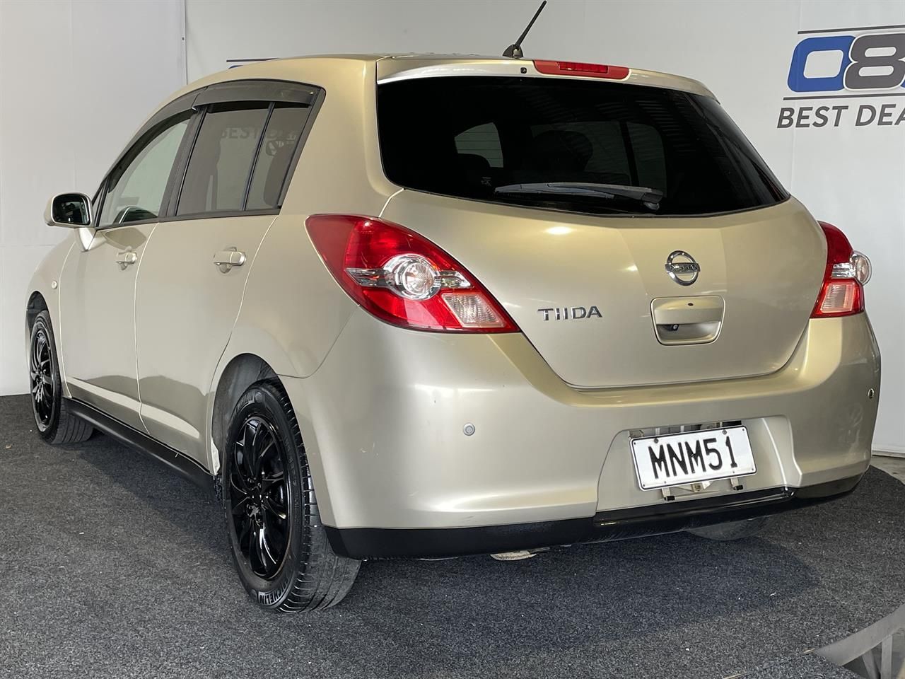 Vehicle image 4