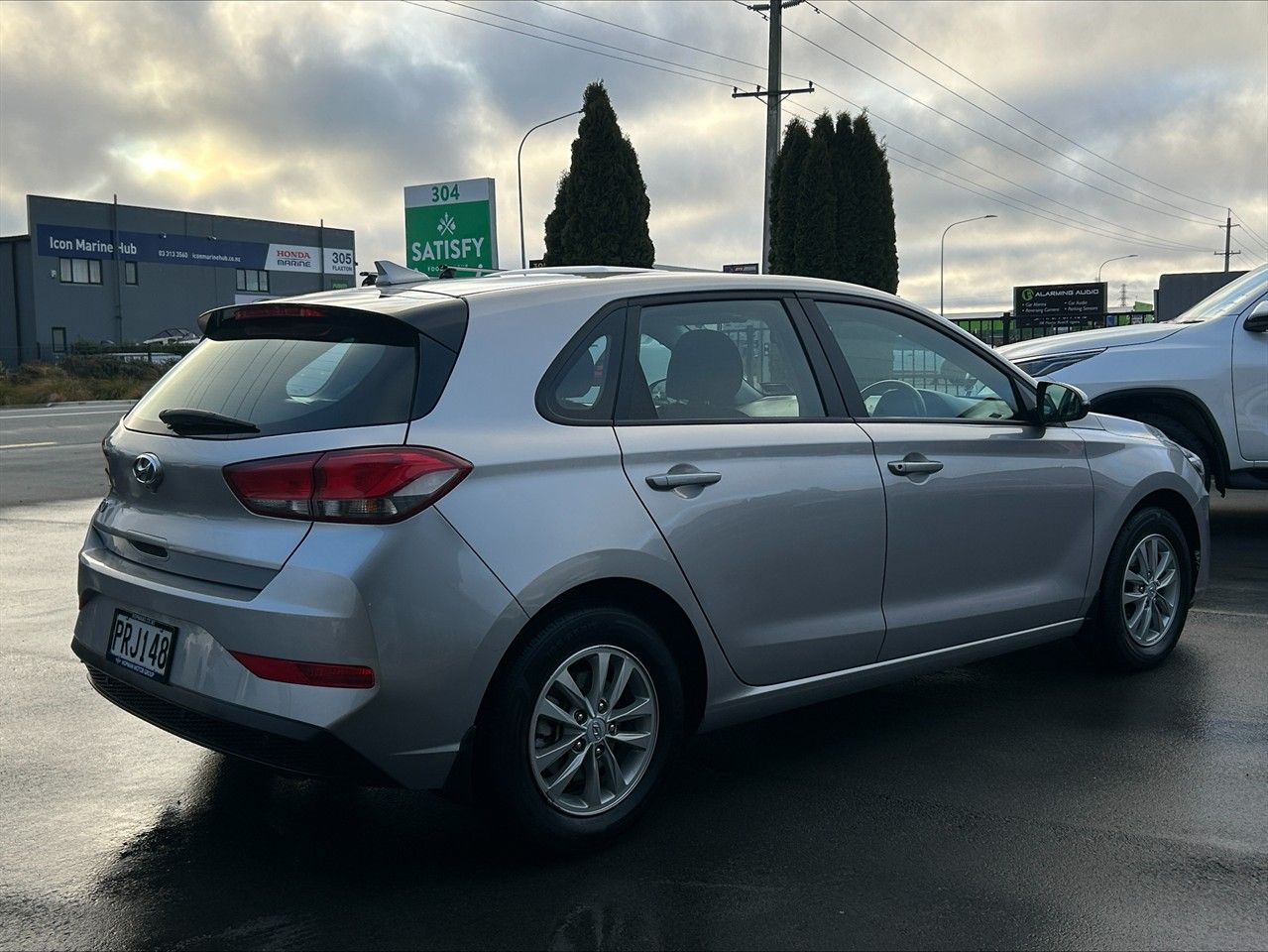 Vehicle image 3