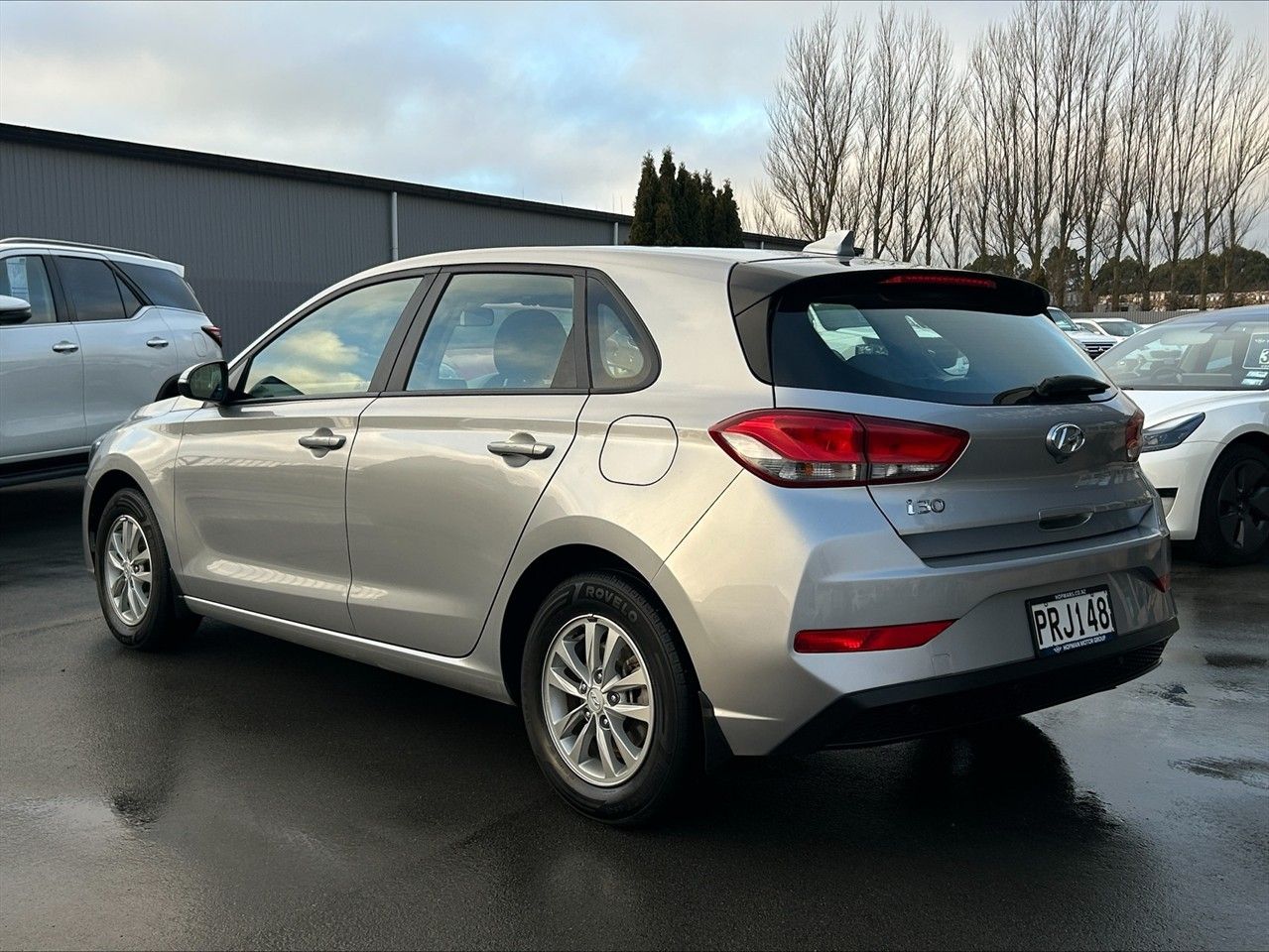 Vehicle image 4