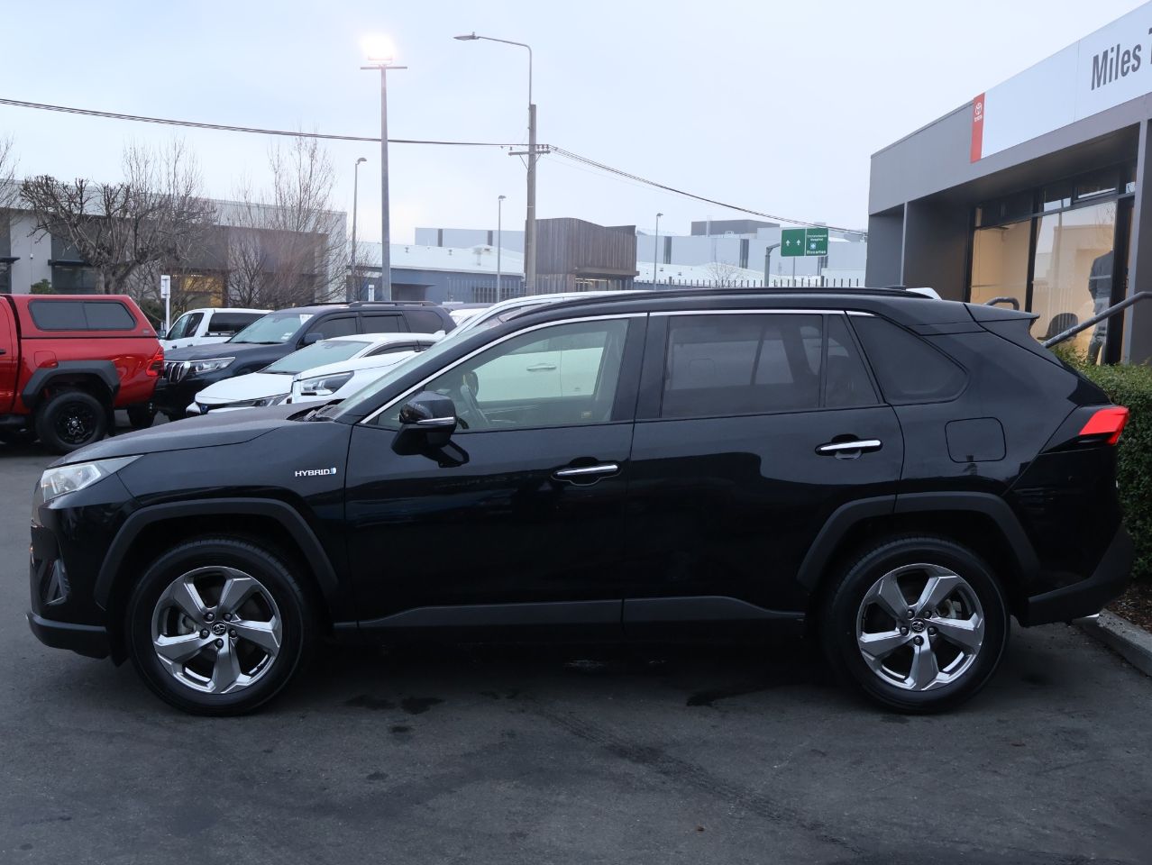 Vehicle image 4