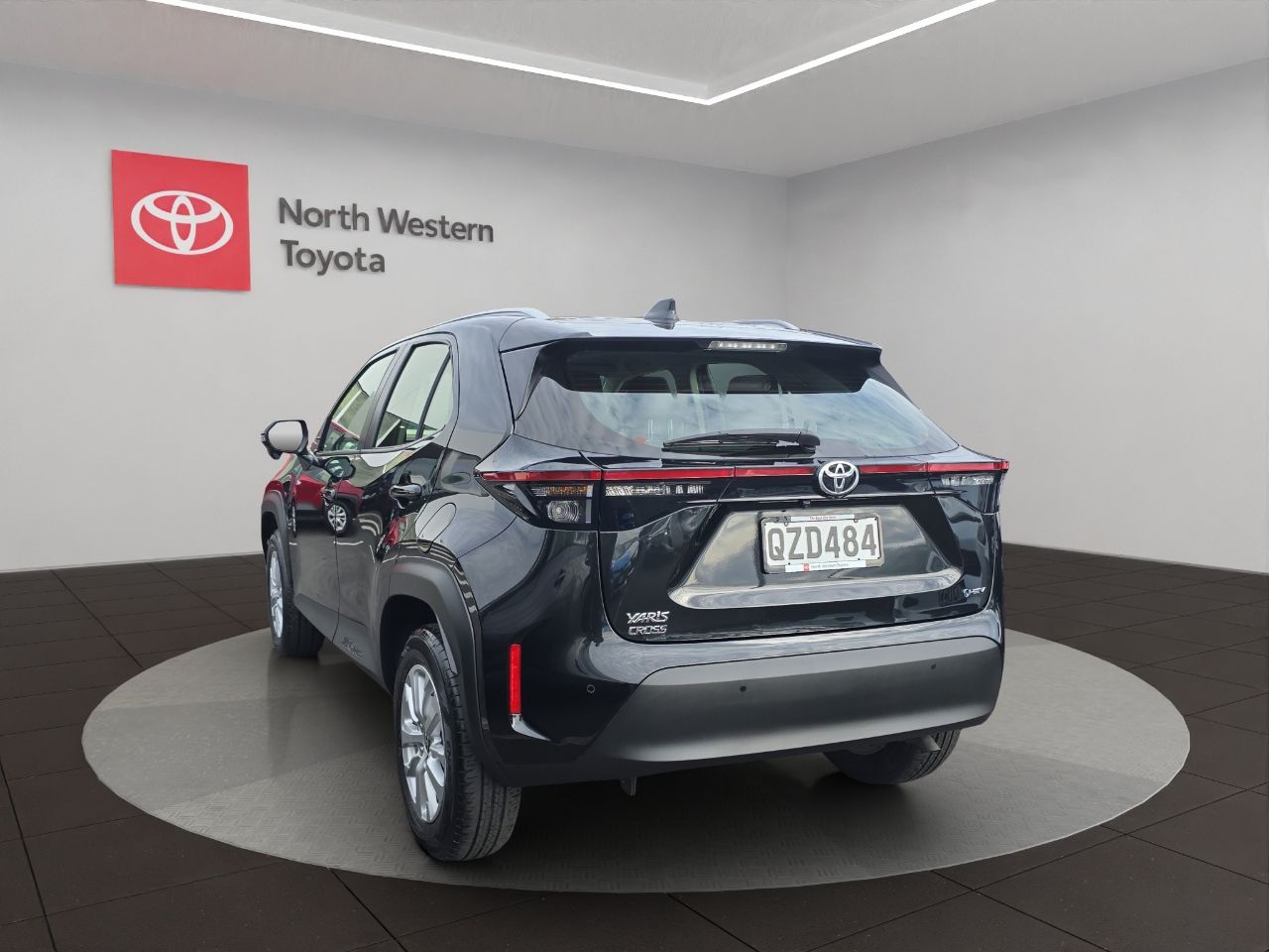 Vehicle image 5