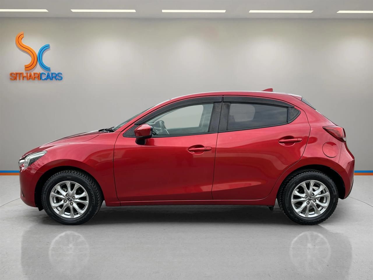 Vehicle image 4