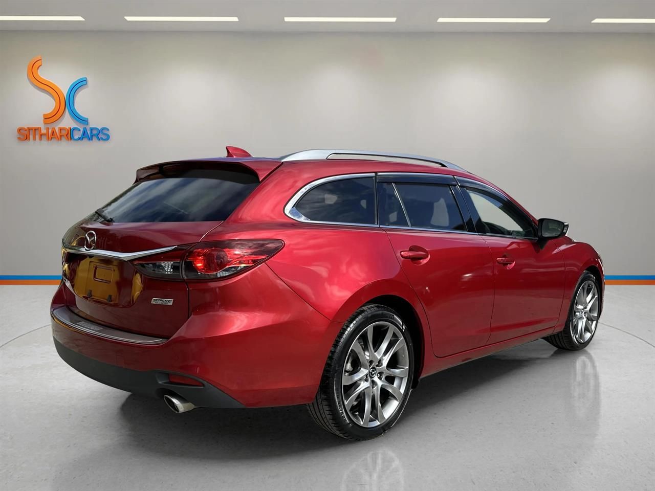 Vehicle image 4