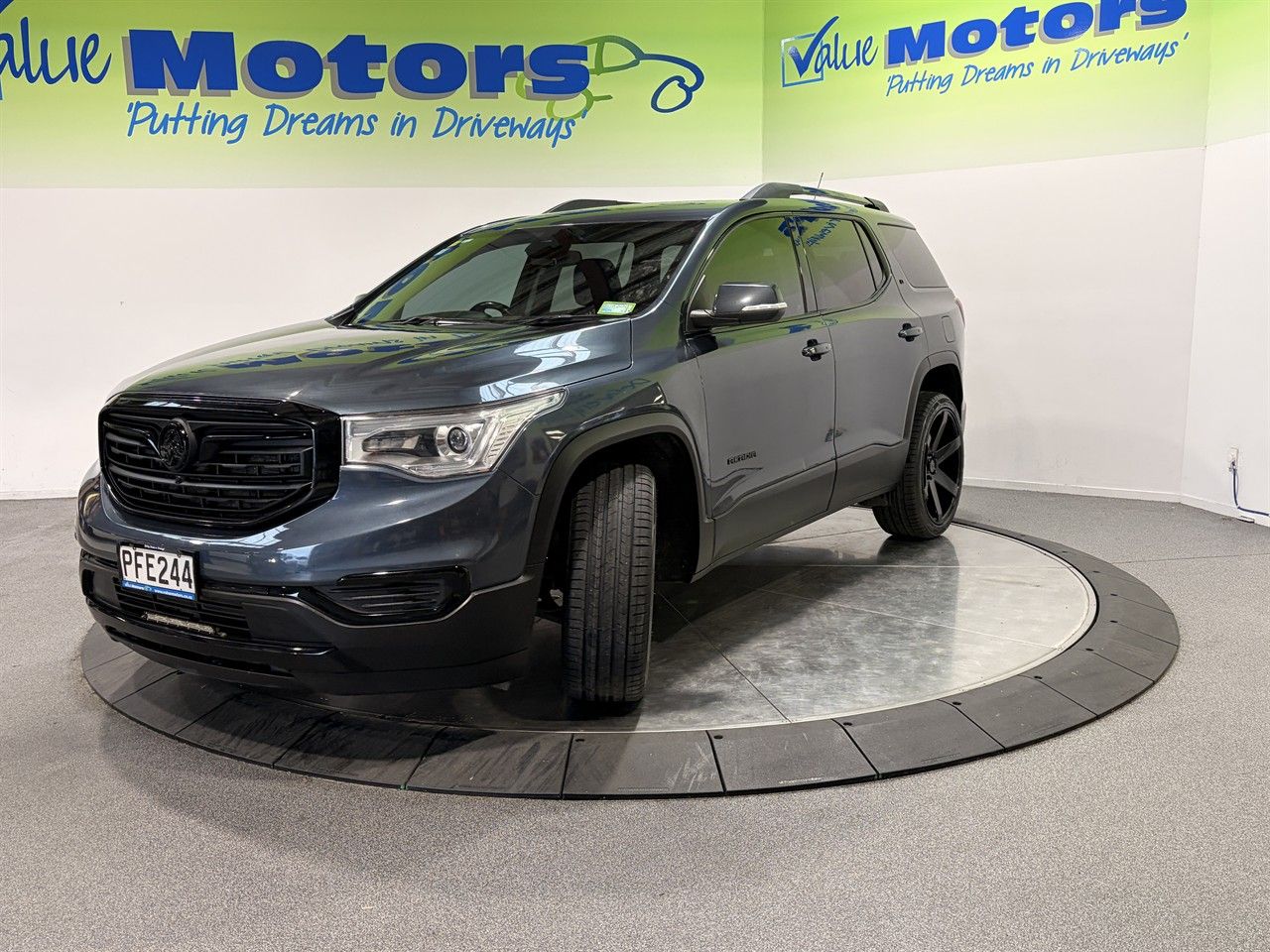 Vehicle image 3