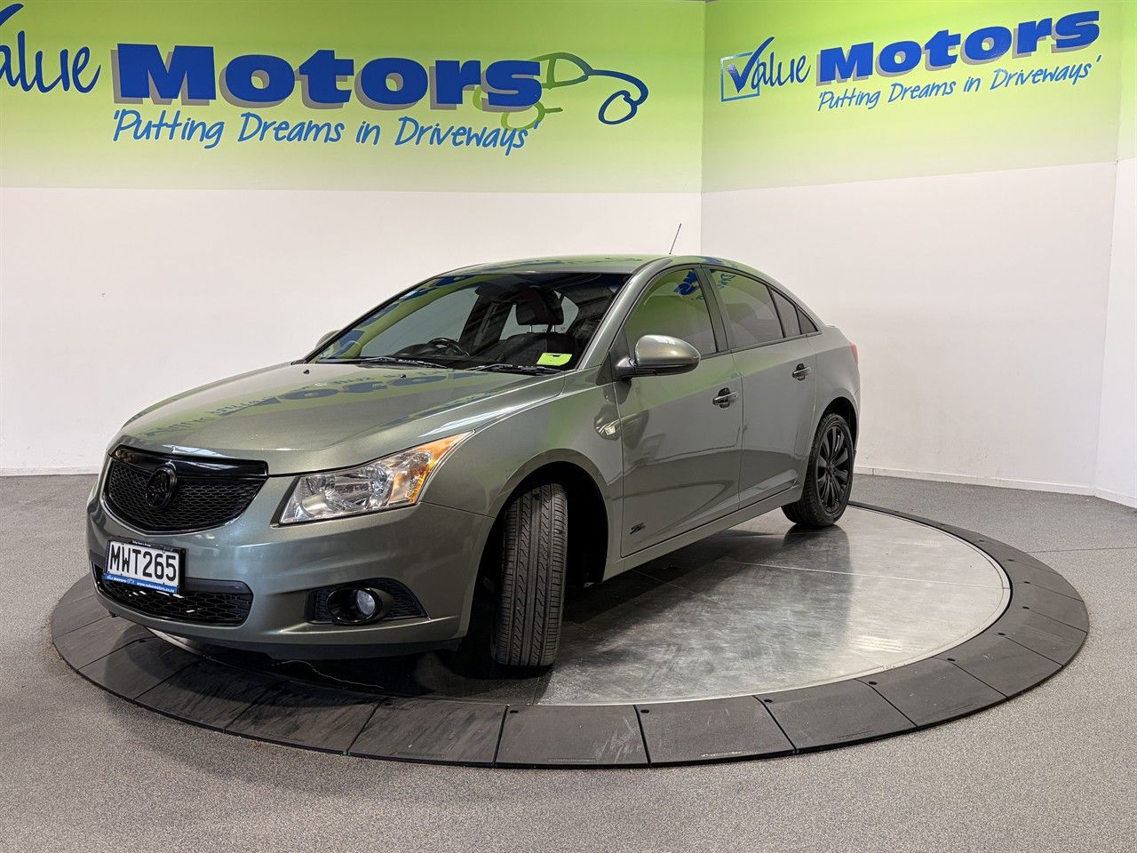 Vehicle image 3