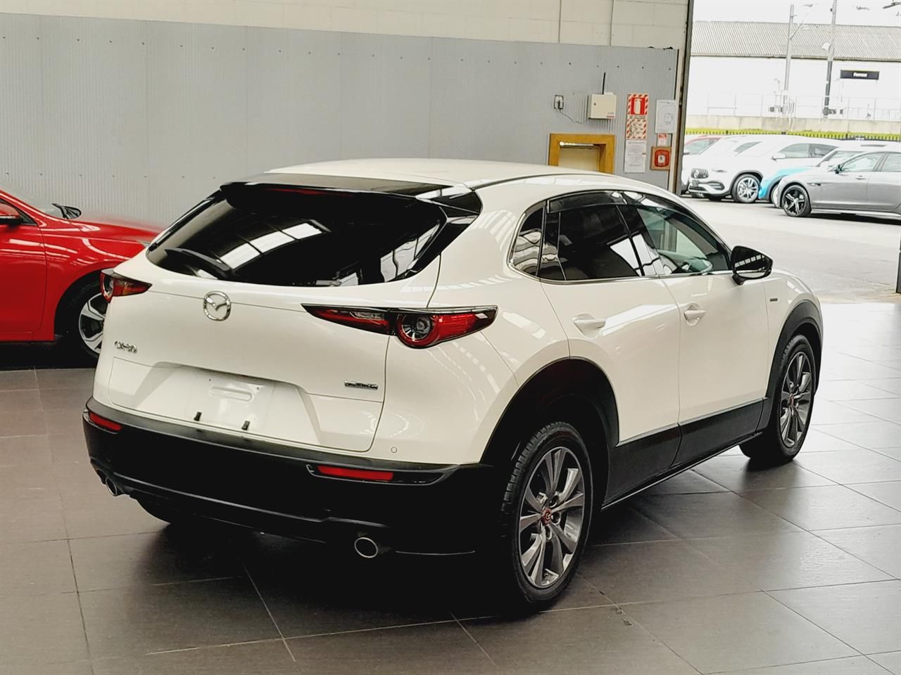 Vehicle image 4