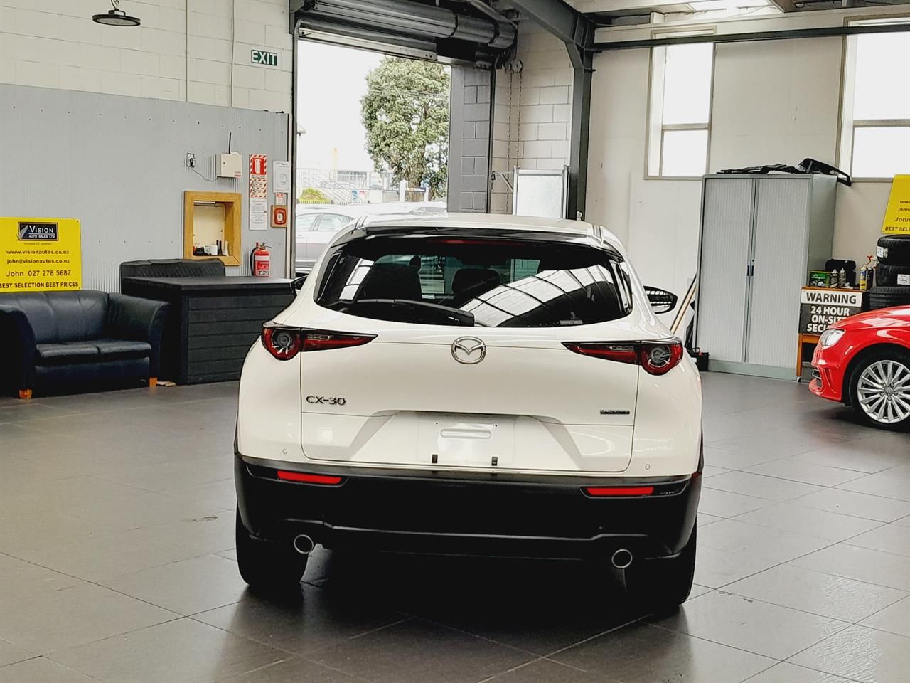 Vehicle image 5