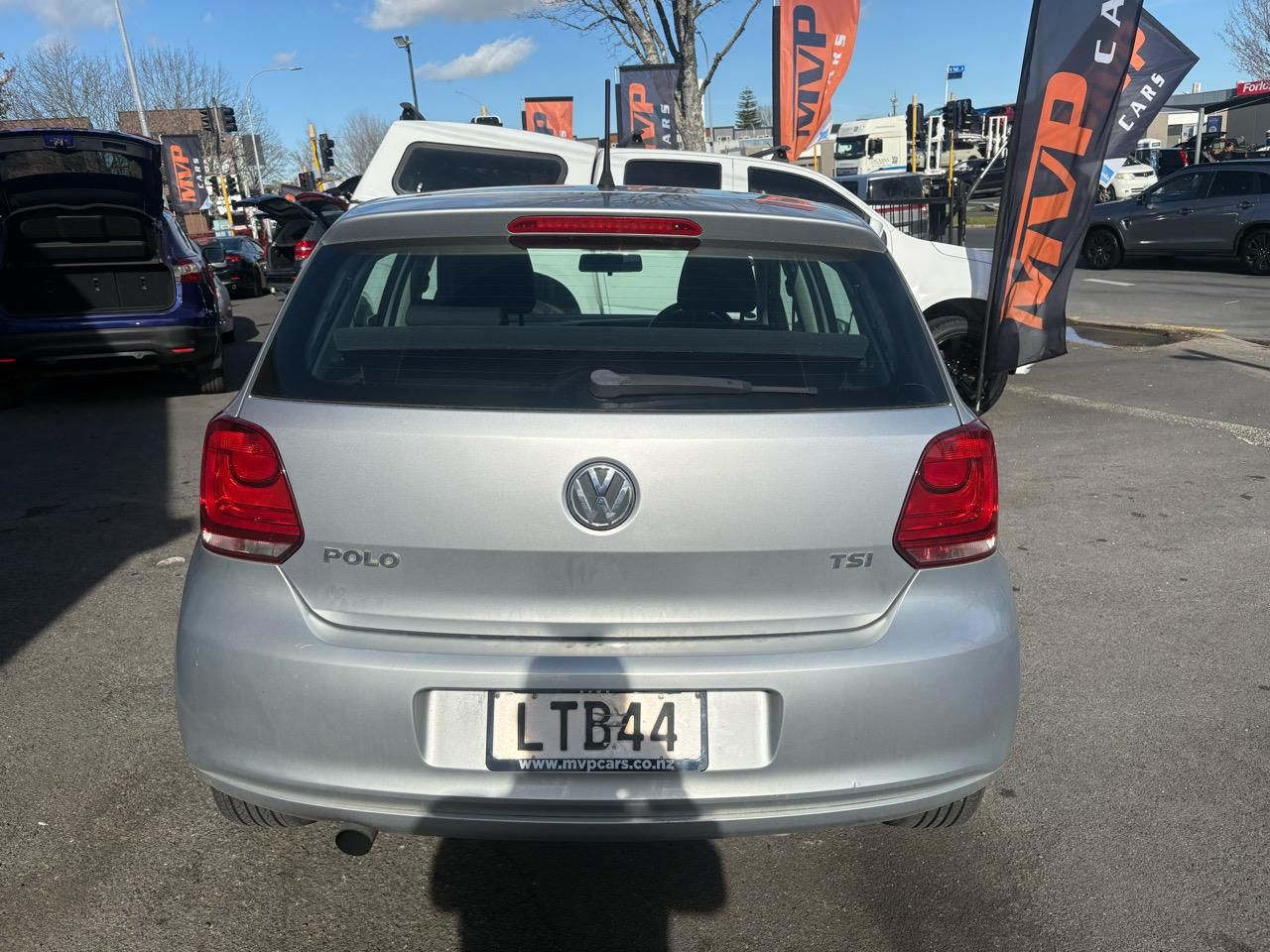 Vehicle image 5