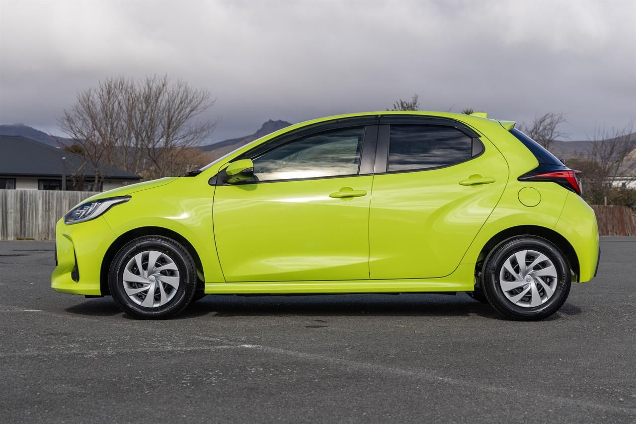 Vehicle image 5