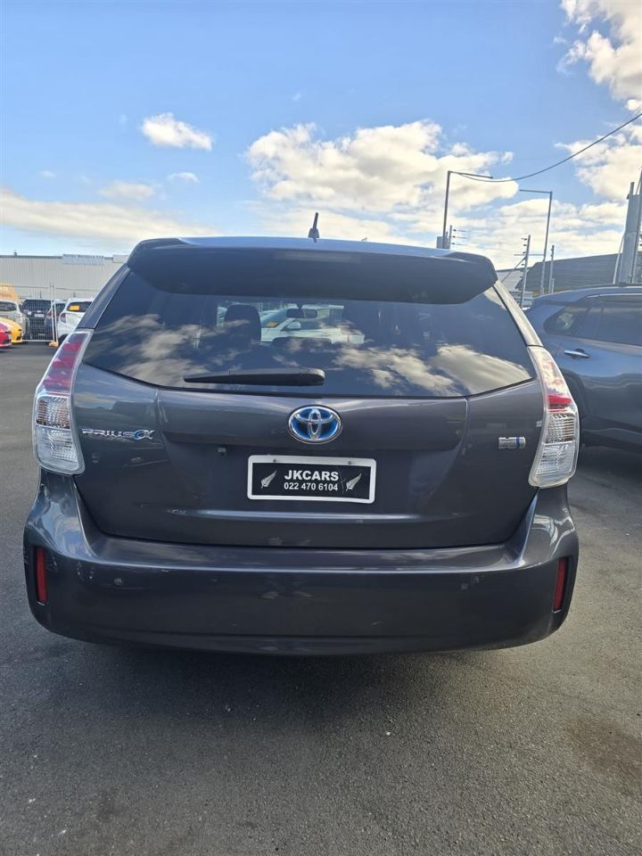 Vehicle image 4