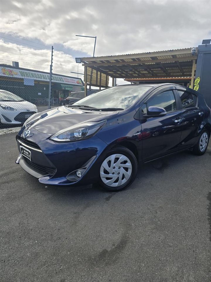 Vehicle image 3