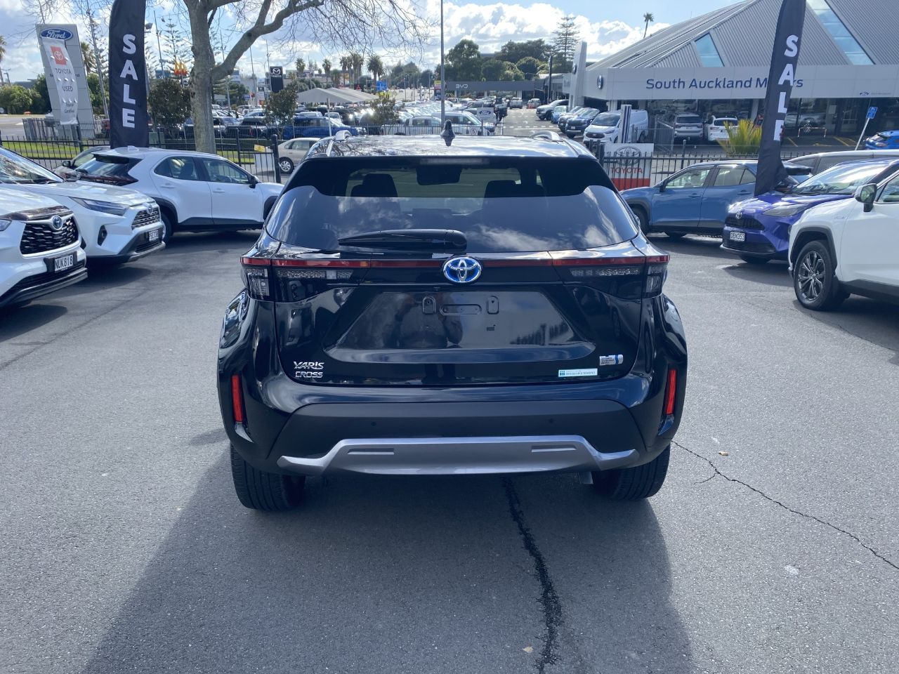 Vehicle image 3