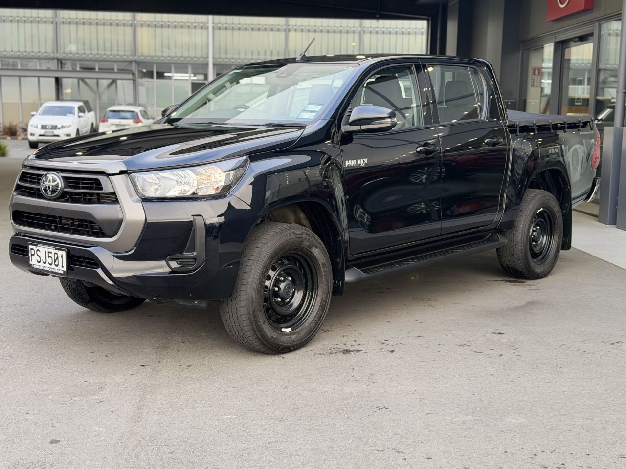 Vehicle image 3