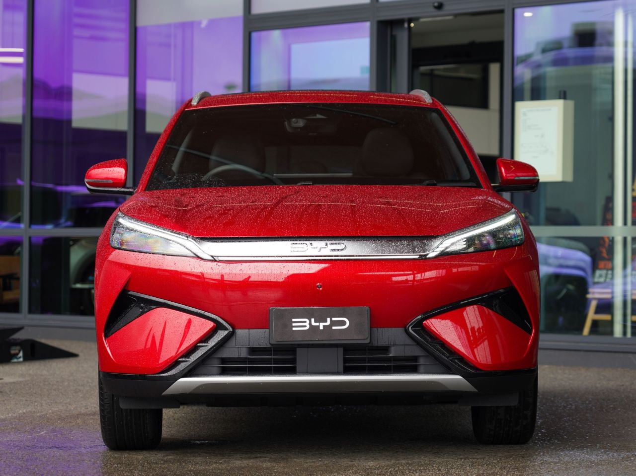 Vehicle image 4