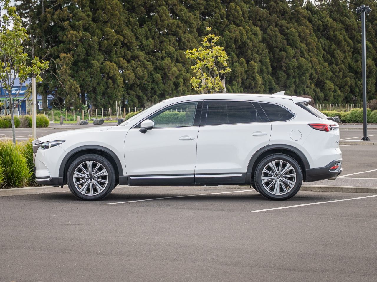 Vehicle image 5