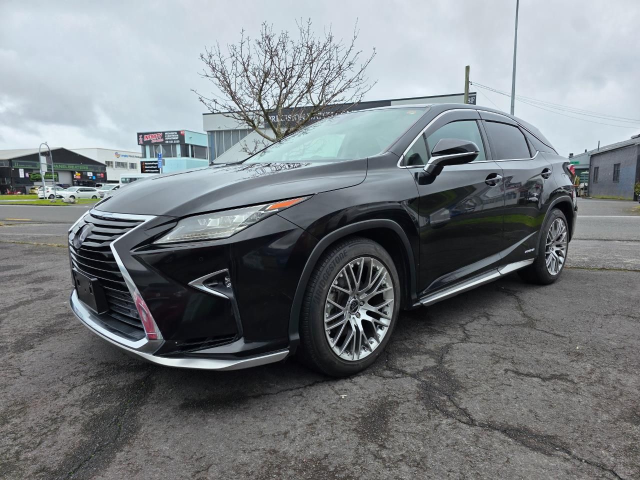 Vehicle image 4