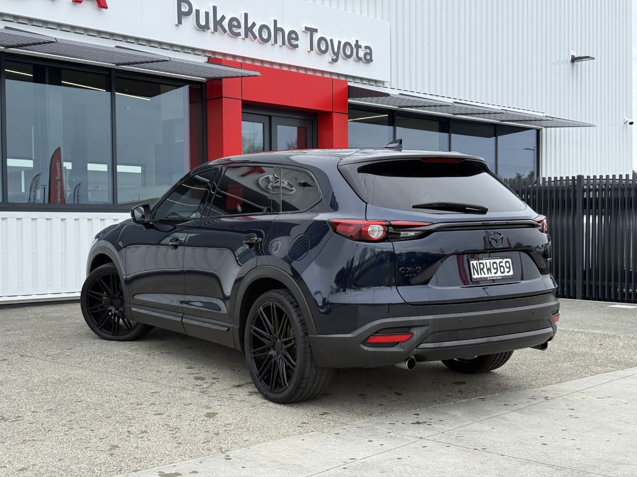 Vehicle image 4