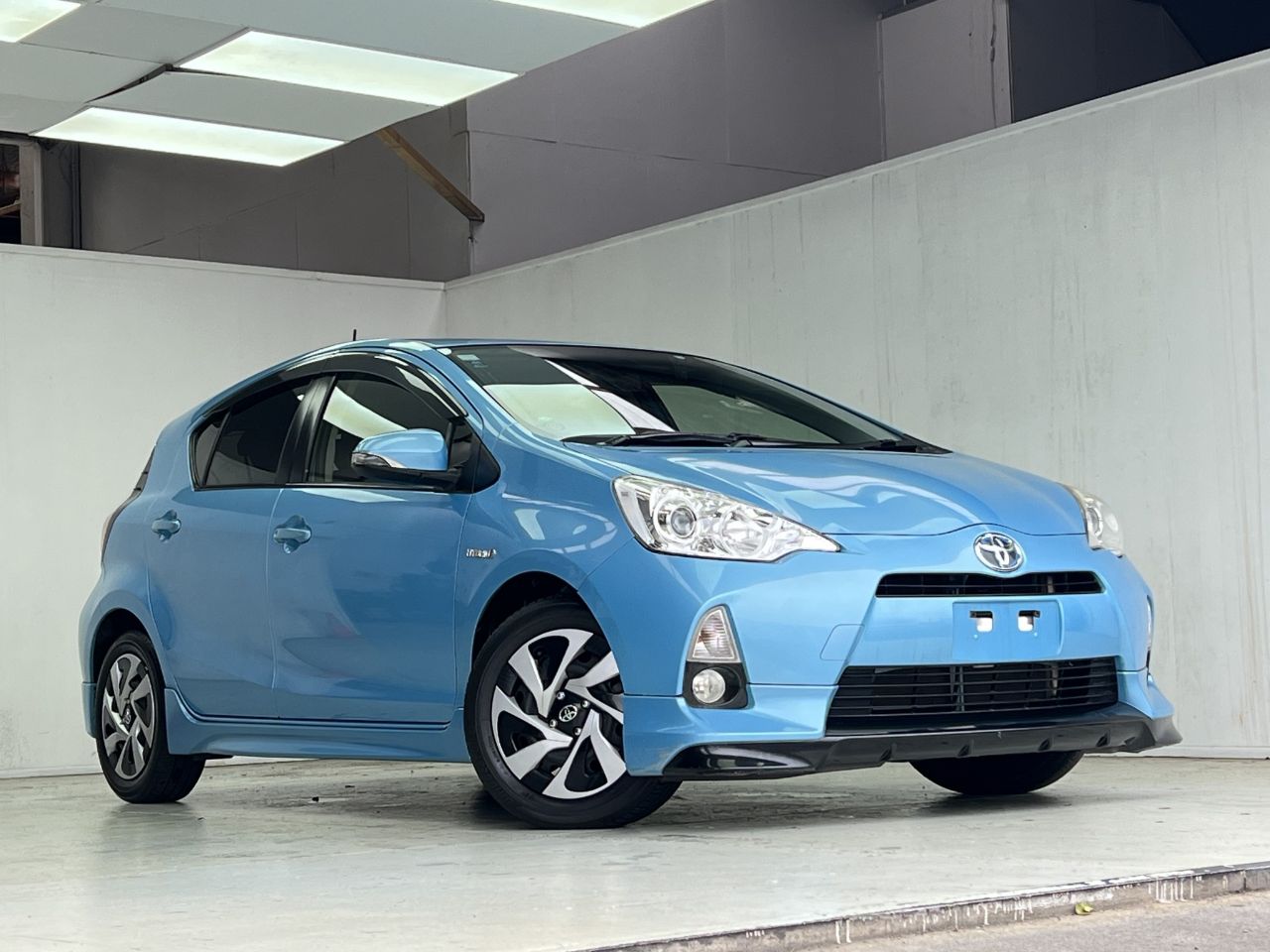Vehicle image 1