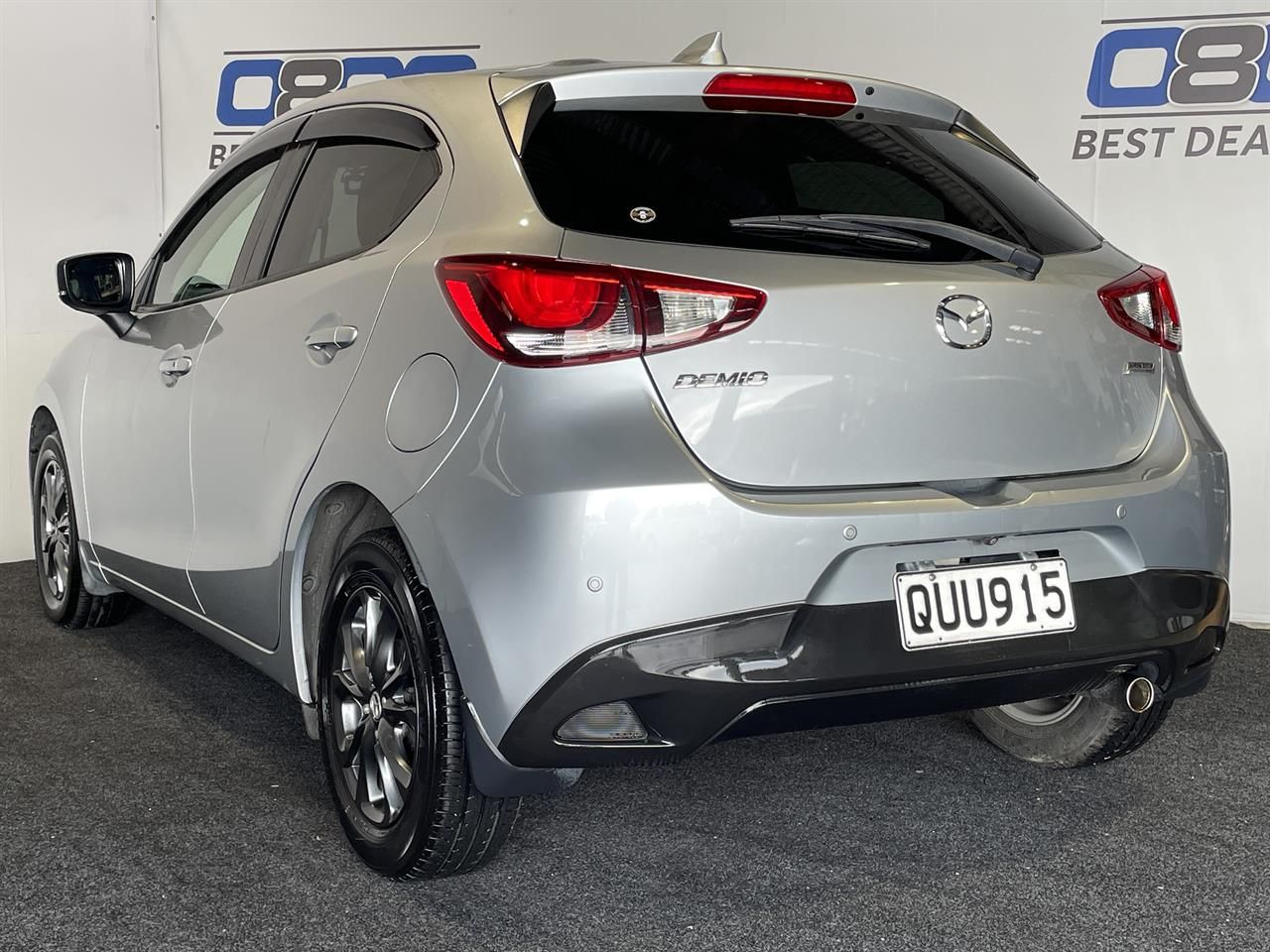 Vehicle image 4