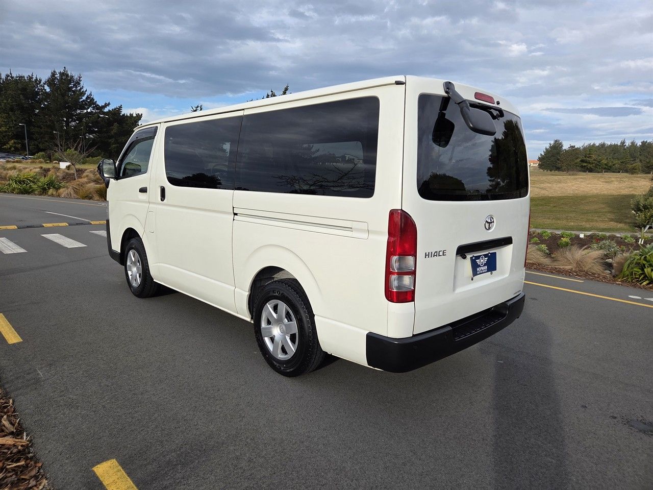 Vehicle image 5