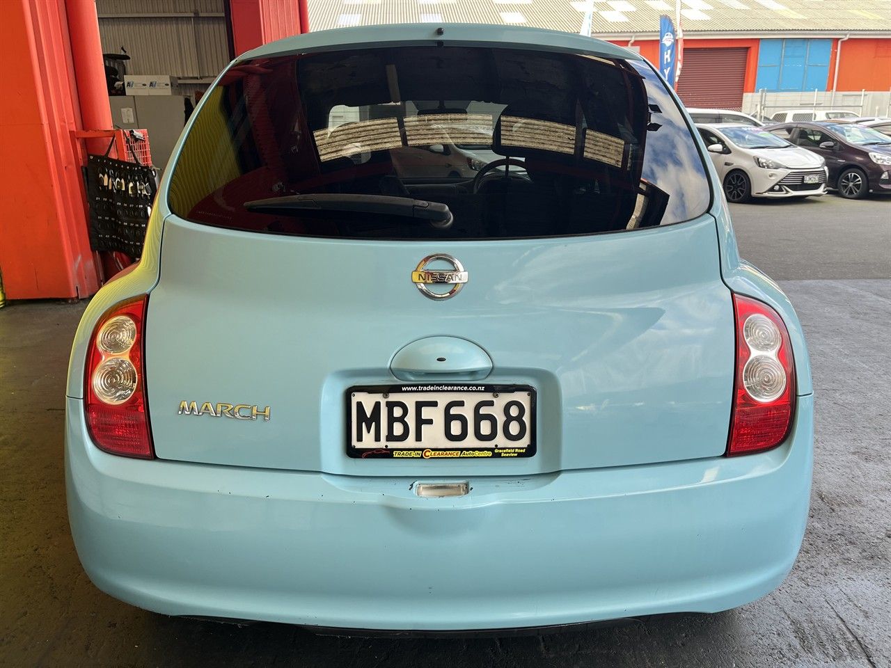 Vehicle image 5