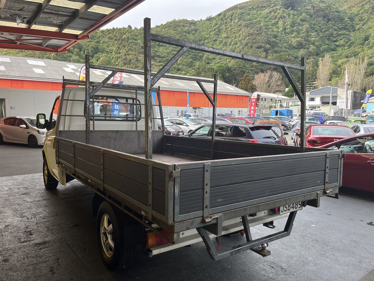 Vehicle image 4