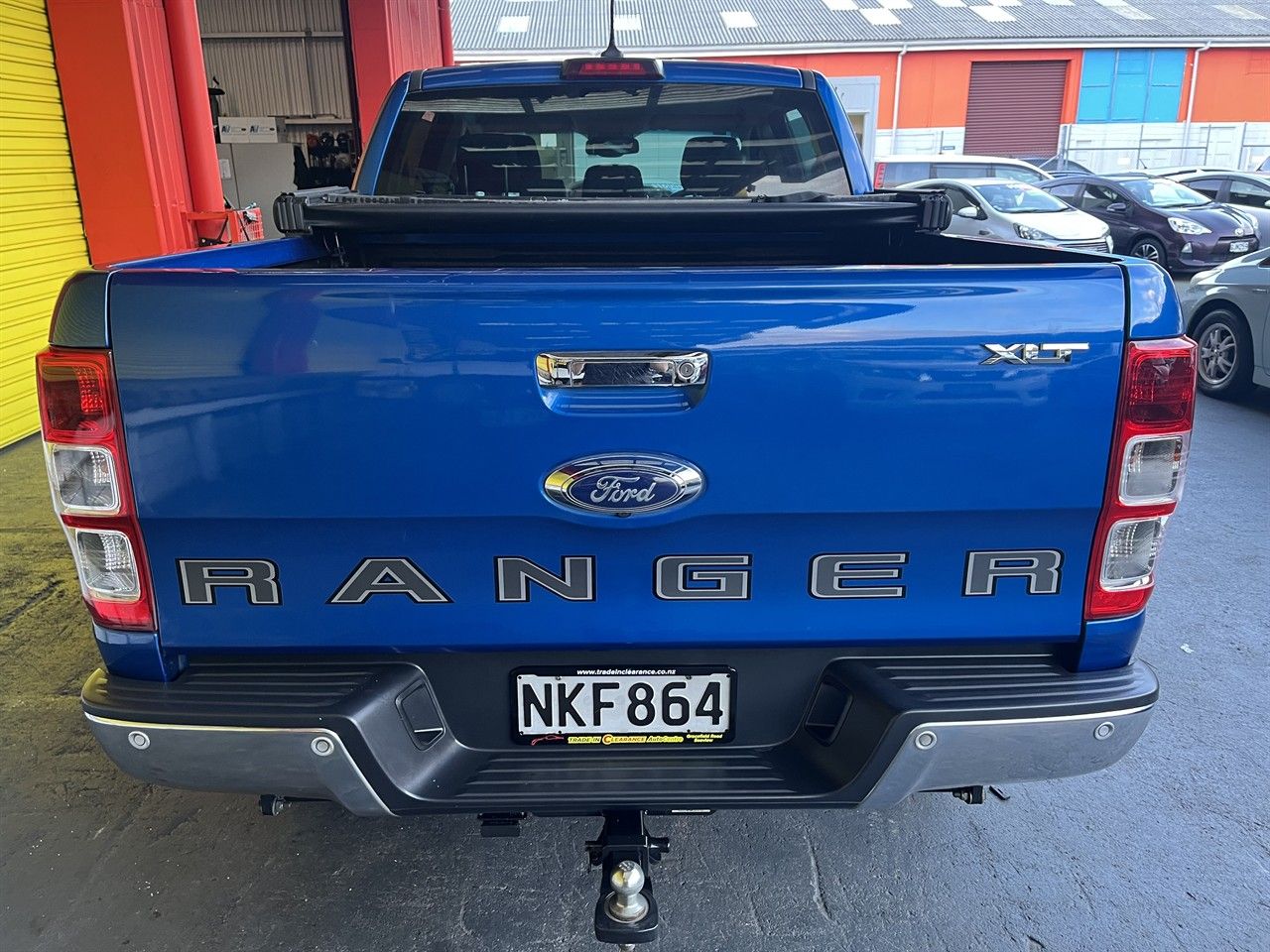 Vehicle image 5