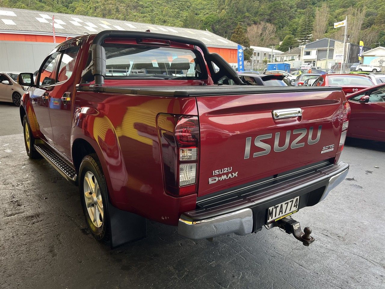Vehicle image 4