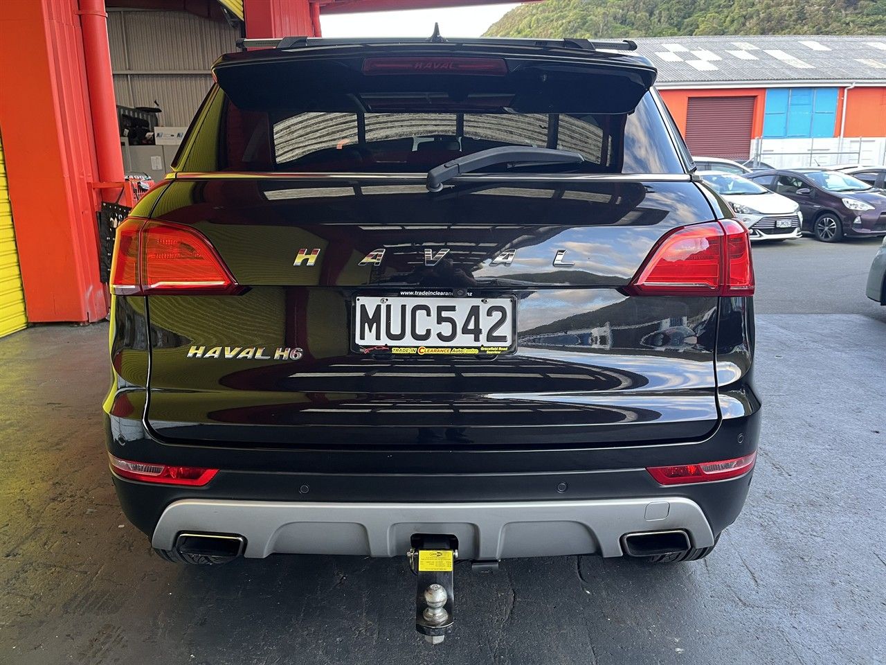 Vehicle image 5