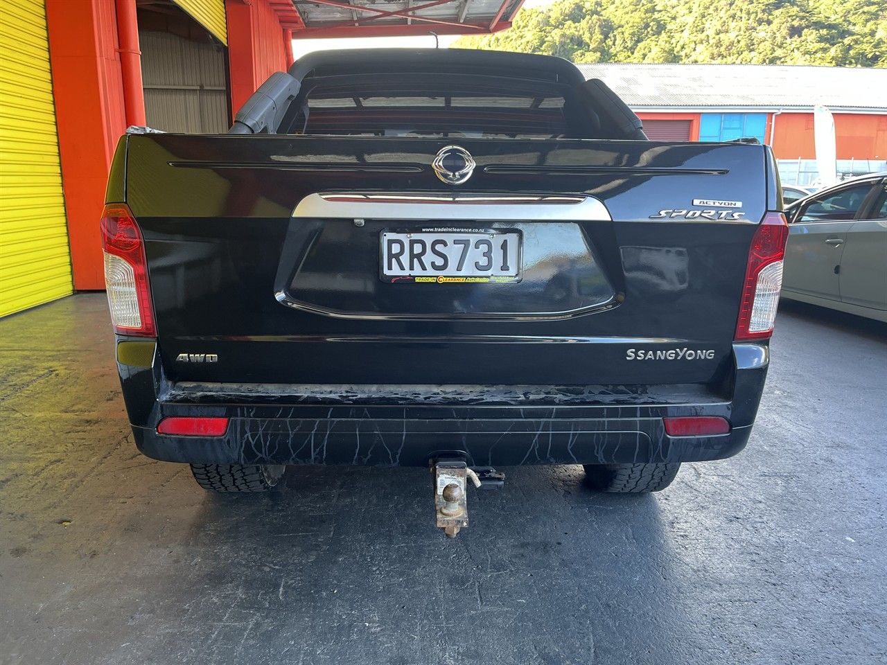 Vehicle image 5