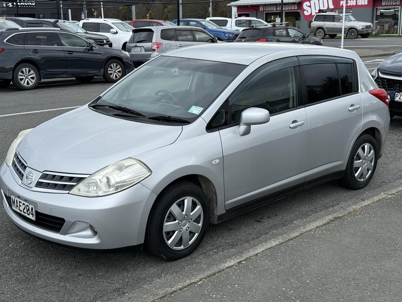 Vehicle image 3